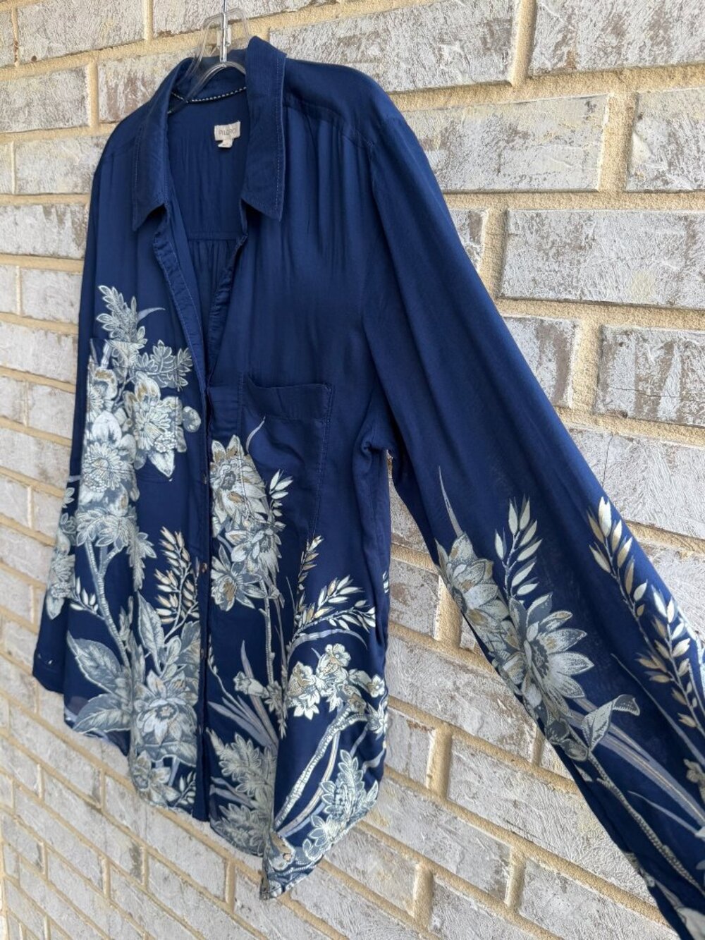 PILCRO Long Sleeve Button Up Floral The Romy Relaxed Shirt Women's Size L - Picture 7 of 9